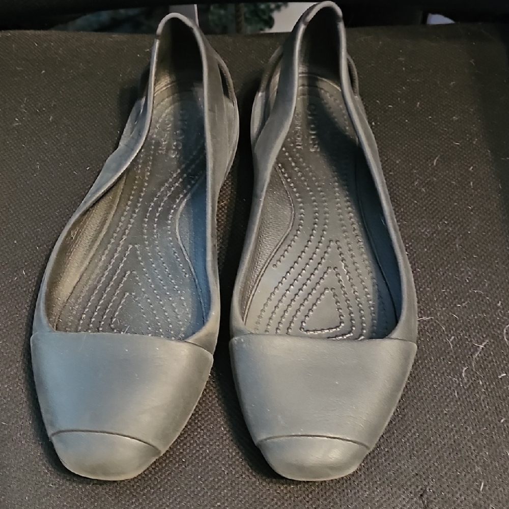 Women's Dark Gray Croc Flats
